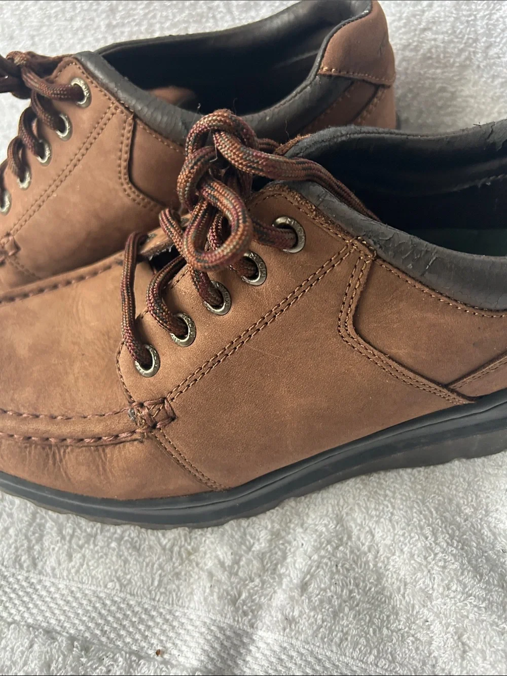Men's Brown Boat Shoes with Lace-Up Comfort